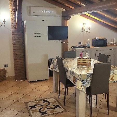 Casa Vacanza Lmt Aci Catena Exterior foto